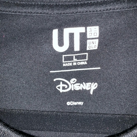 Mickey Stands Short Sleeve Pocket T-Shirt - Picture 3 of 3